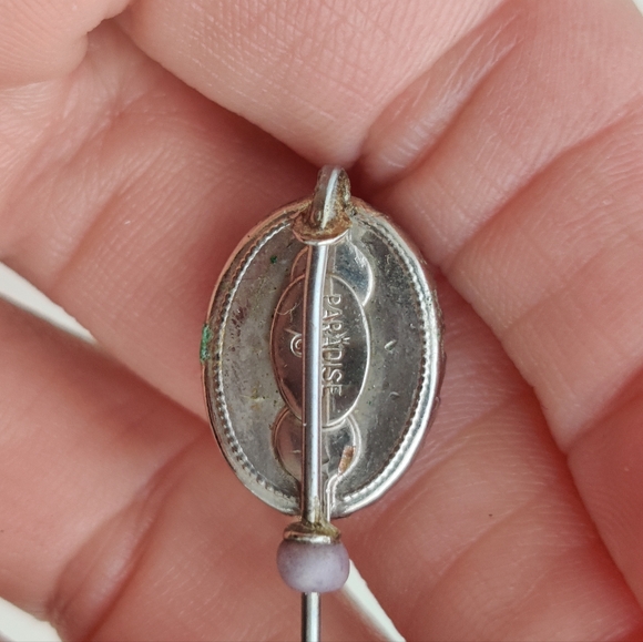 Vintage Paradise Hematite Relief Black Glass Cameo Hat Pin - Picture 3 of 3